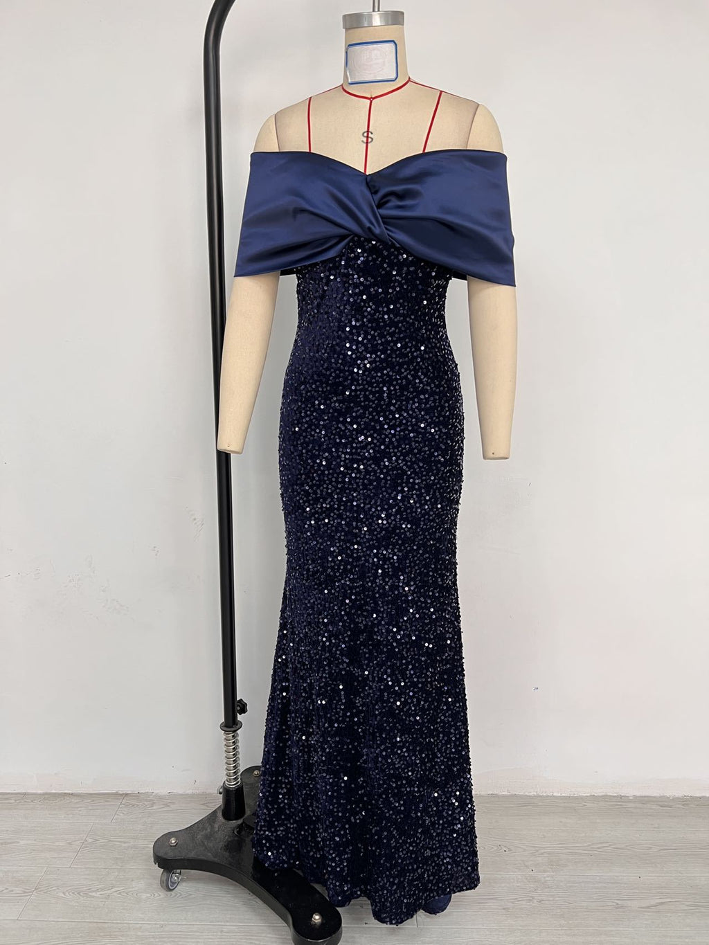 European and American Cross-border off-shoulder Evening Dress New Slim-fit Fishtail Sexy Elegant Sequin Party Dress dress