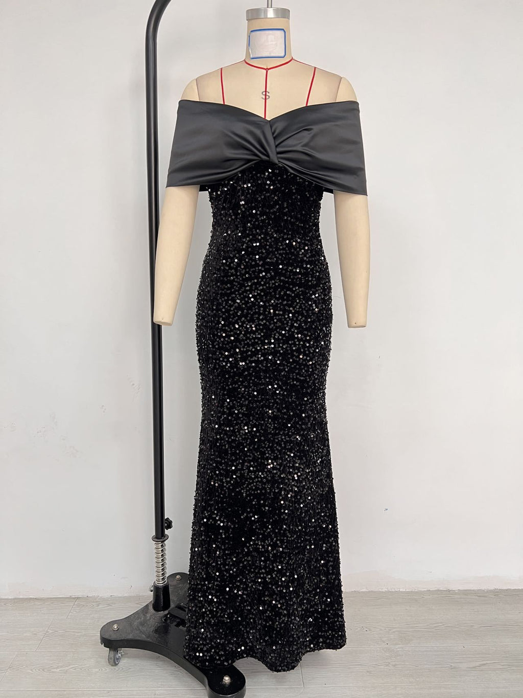 European and American Cross-border off-shoulder Evening Dress New Slim-fit Fishtail Sexy Elegant Sequin Party Dress dress