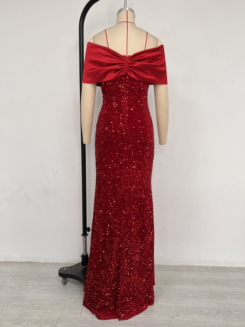 European and American Cross-border off-shoulder Evening Dress New Slim-fit Fishtail Sexy Elegant Sequin Party Dress dress