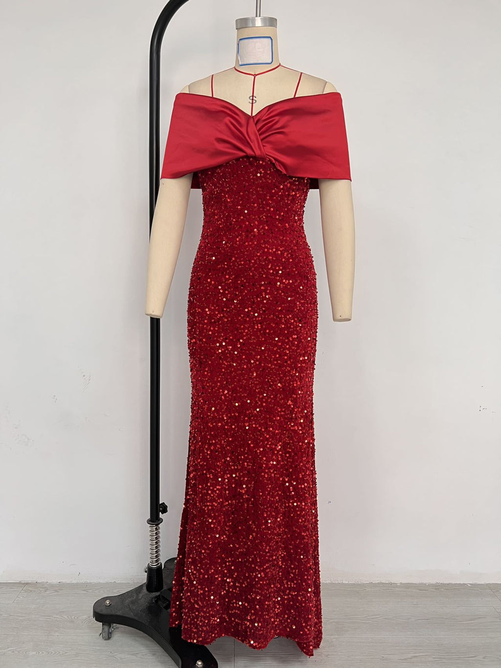 European and American Cross-border off-shoulder Evening Dress New Slim-fit Fishtail Sexy Elegant Sequin Party Dress dress